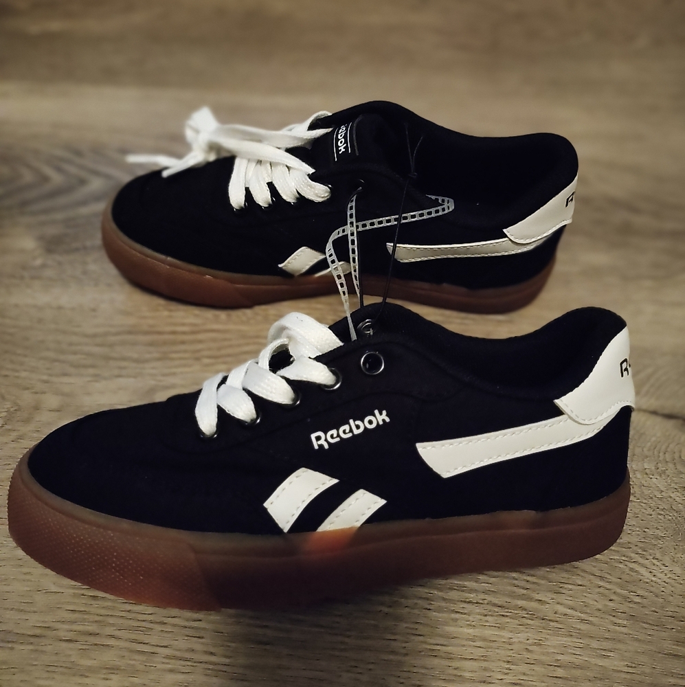 Reebok Canvas Sneakers